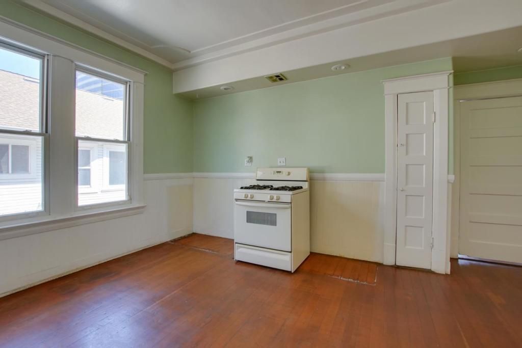 Image 23 of property listing at 541 Vine Street, San Jose, CA 95110