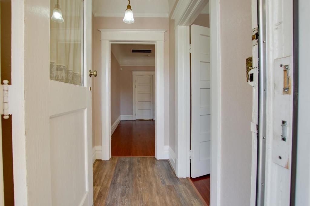 Image 8 of property listing at 541 Vine Street, San Jose, CA 95110