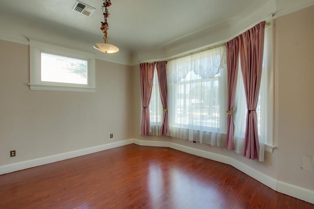 Image 9 of property listing at 541 Vine Street, San Jose, CA 95110