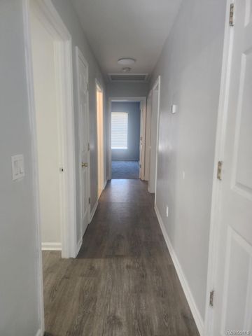 123 E SAVANNAH Street, Highland Park, MI 48203