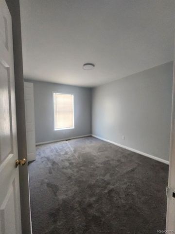 123 E SAVANNAH Street, Highland Park, MI 48203