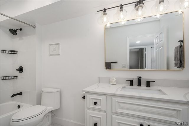 120 15th 104, Tuscaloosa, AL 35401