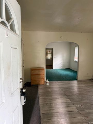 909 Huey Street, South Bend, IN 46628