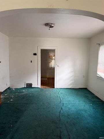 909 Huey Street, South Bend, IN 46628