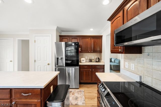 112 Peapack Road unit 2, Far Hills Boro, NJ 07931