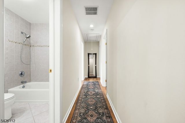 112 Peapack Road unit 2, Far Hills Boro, NJ 07931