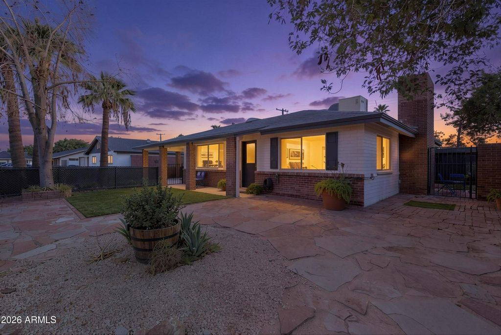 116 W ORCHID Lane, Chandler, AZ 85225 — photo 2