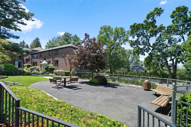 79 Beacon Hill Drive B-25, Dobbs Ferry, NY 10522