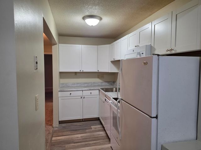 800 Bearses Way 6WE, Barnstable, MA 02601