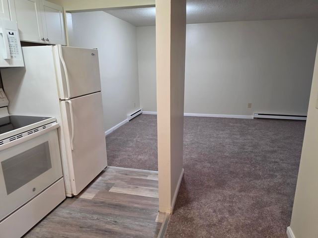 800 Bearses Way 6WE, Barnstable, MA 02601