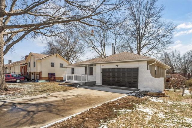 517 Stacey Drive, Belton, MO 64012