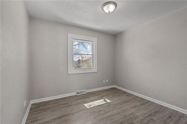 517 Stacey Drive, Belton, MO 64012