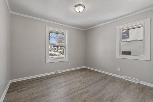 517 Stacey Drive, Belton, MO 64012