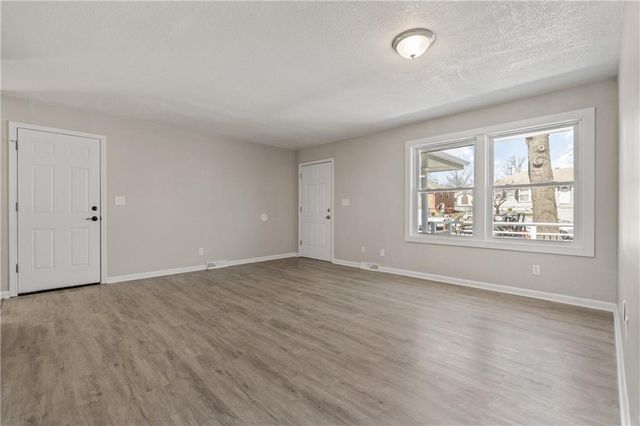 517 Stacey Drive, Belton, MO 64012