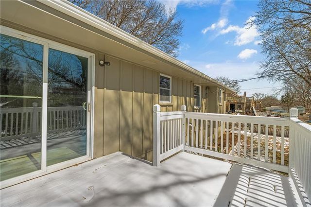 517 Stacey Drive, Belton, MO 64012