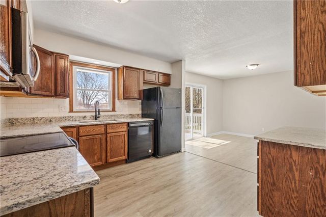 517 Stacey Drive, Belton, MO 64012