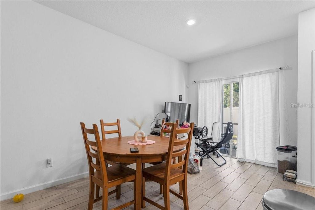 Image 12 of property listing at 12657 NW 7TH PLACE, Newberry, FL 32669