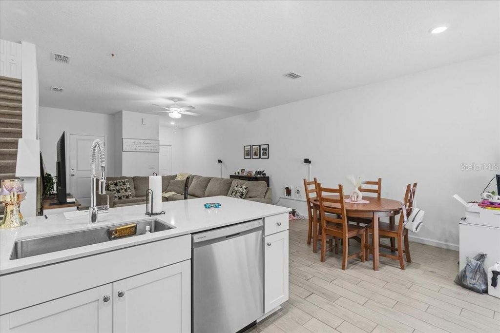 Image 10 of property listing at 12657 NW 7TH PLACE, Newberry, FL 32669