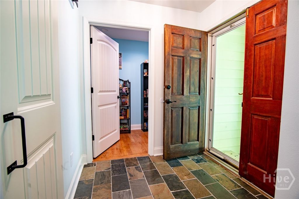 Image 4 of property listing at 5357 Highway 81, Loganville, GA 30052