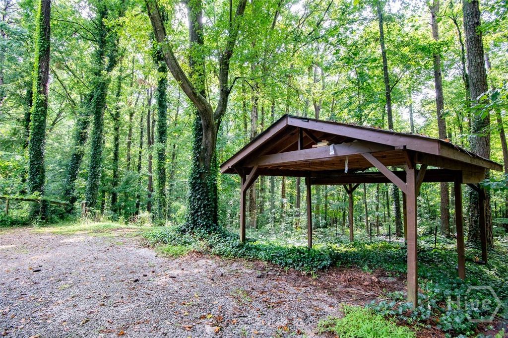 Image 61 of property listing at 5357 Highway 81, Loganville, GA 30052