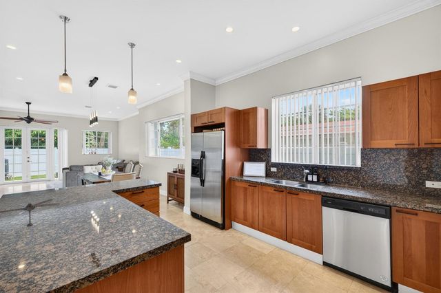 825 Sw 12th Street, Fort Lauderdale, FL 33315