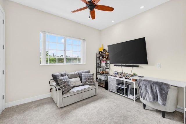 825 Sw 12th Street, Fort Lauderdale, FL 33315