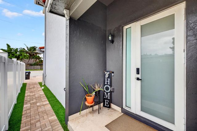 825 Sw 12th Street, Fort Lauderdale, FL 33315