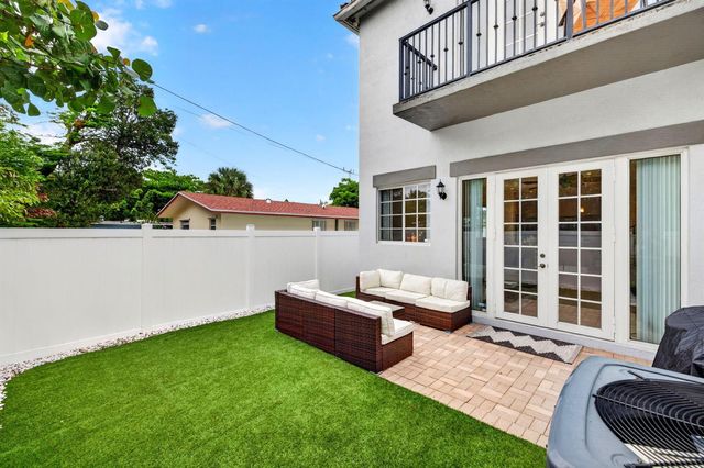 825 Sw 12th Street, Fort Lauderdale, FL 33315