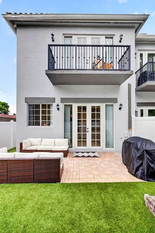 825 Sw 12th Street, Fort Lauderdale, FL 33315
