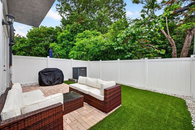 825 Sw 12th Street, Fort Lauderdale, FL 33315