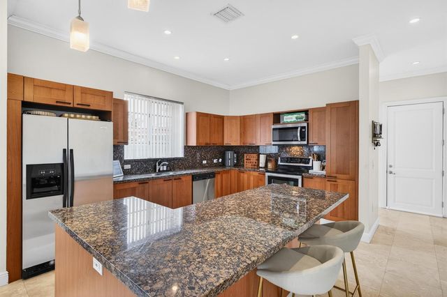825 Sw 12th Street, Fort Lauderdale, FL 33315