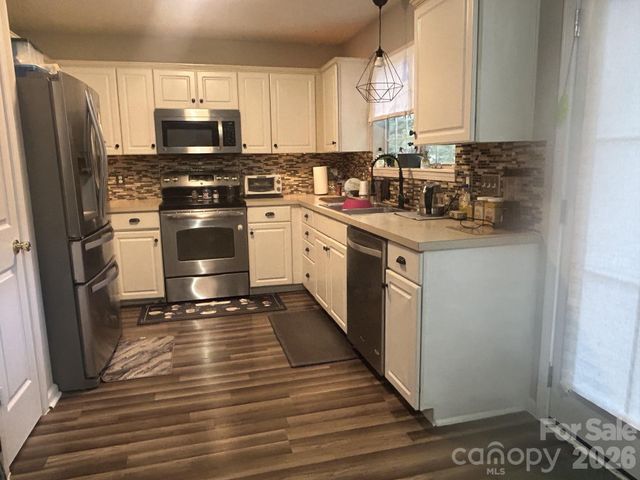 9206 Rotherham Lane, Charlotte, NC 28216