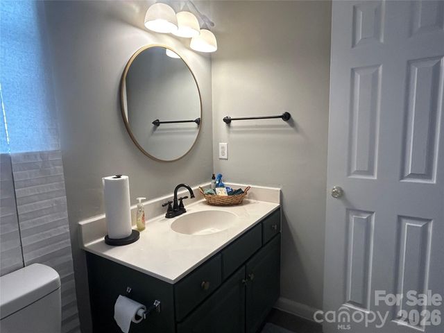 9206 Rotherham Lane, Charlotte, NC 28216