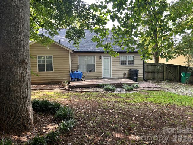 9206 Rotherham Lane, Charlotte, NC 28216