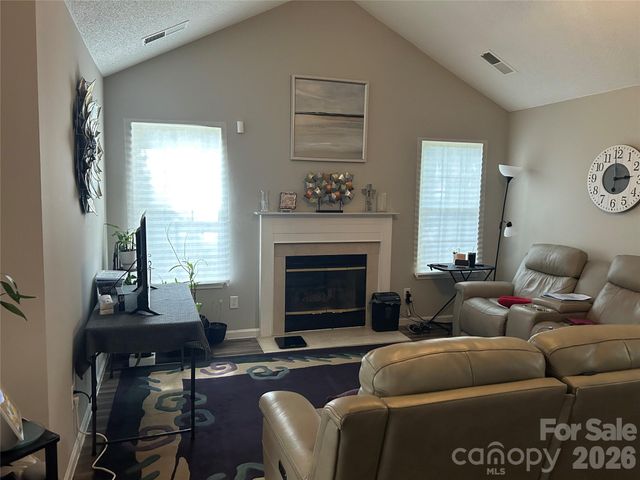 9206 Rotherham Lane, Charlotte, NC 28216