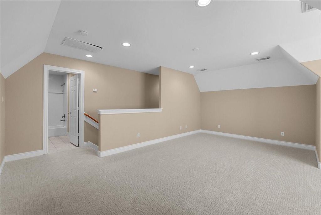 Image 42 of property listing at 5624 Dolores St, Houston, TX 77057