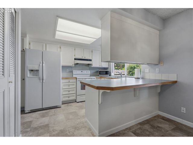 15470 Sw OAKTREE Ln, Tigard, OR 97224