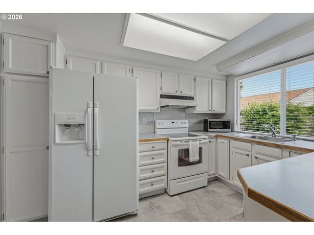 15470 Sw OAKTREE Ln, Tigard, OR 97224