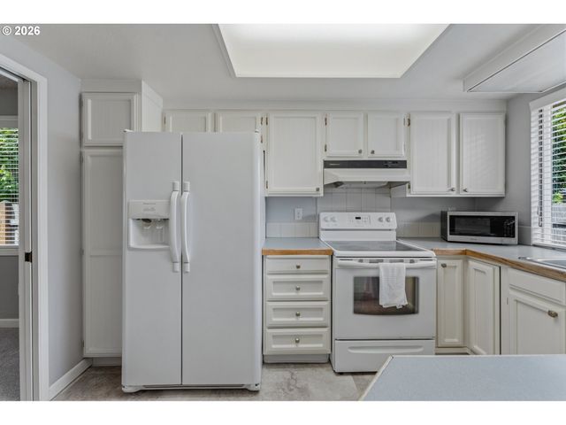 15470 Sw OAKTREE Ln, Tigard, OR 97224