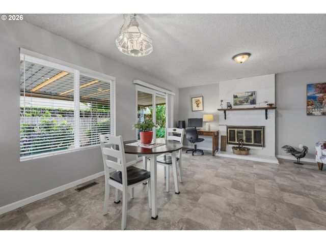 15470 Sw OAKTREE Ln, Tigard, OR 97224
