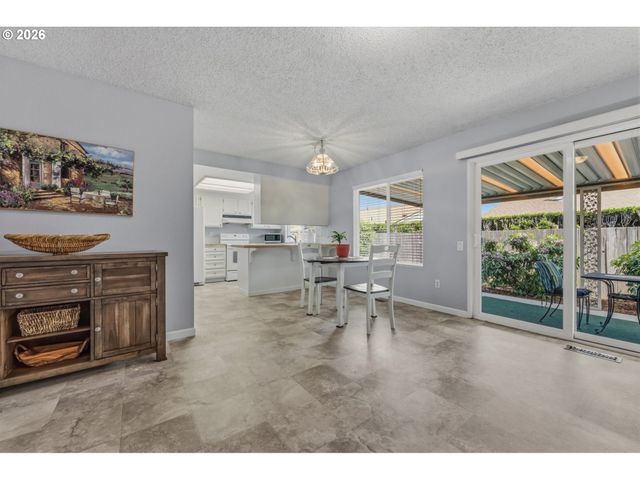 15470 Sw OAKTREE Ln, Tigard, OR 97224