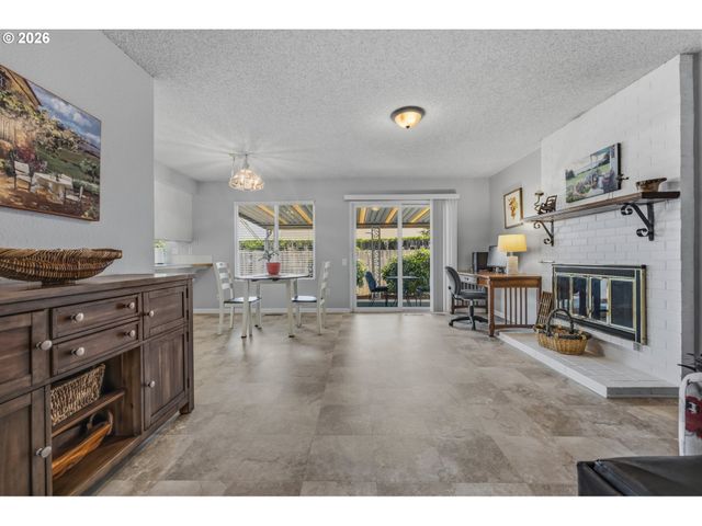 15470 Sw OAKTREE Ln, Tigard, OR 97224