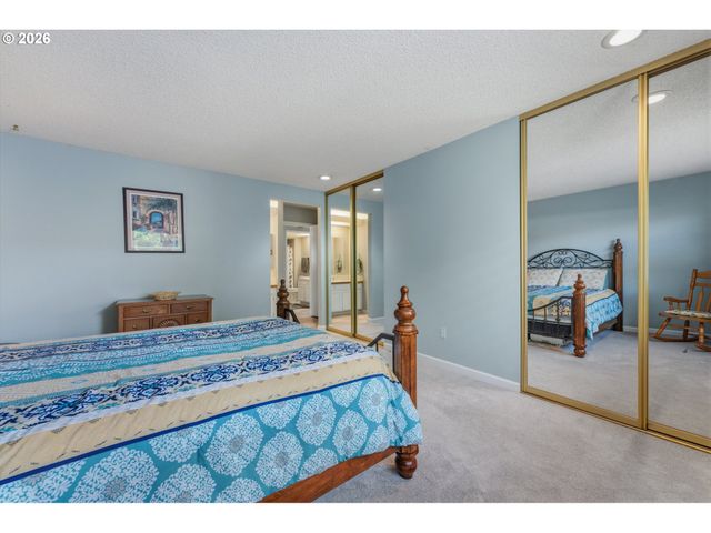 15470 Sw OAKTREE Ln, Tigard, OR 97224