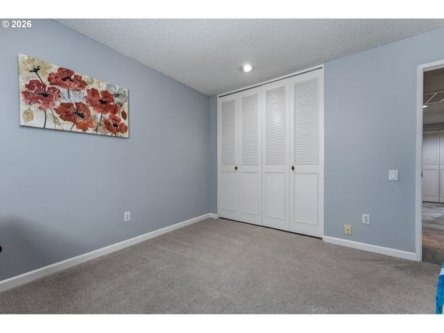 15470 Sw OAKTREE Ln, Tigard, OR 97224