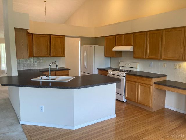 440 Lake Shore Drive, Lebanon, OH 45036