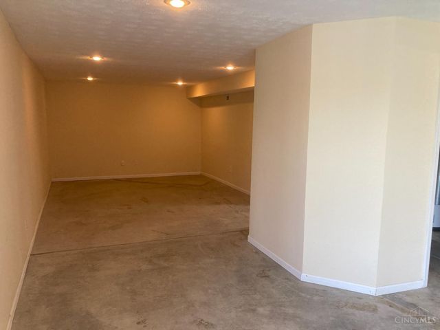 440 Lake Shore Drive, Lebanon, OH 45036