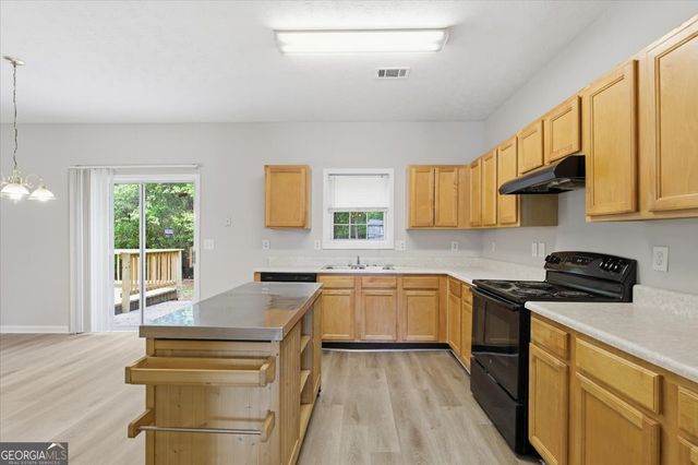 5507 Walnut Lane, Lithonia, GA 30038