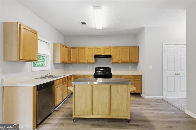 5507 Walnut Lane, Lithonia, GA 30038