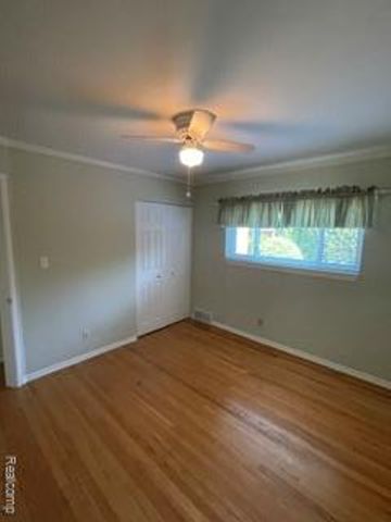 11151 Irvington Drive, Warren, MI 48093