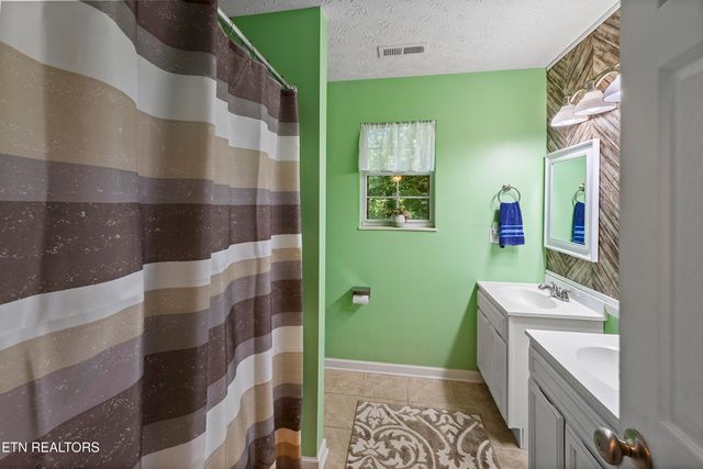 10909 Woody Drive, Knoxville, TN 37934